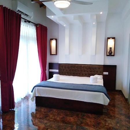 Y&Y Residence Kandy Luaran gambar