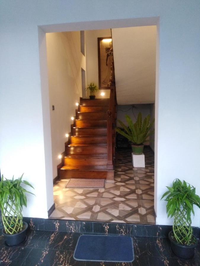 Y&Y Residence Kandy Luaran gambar