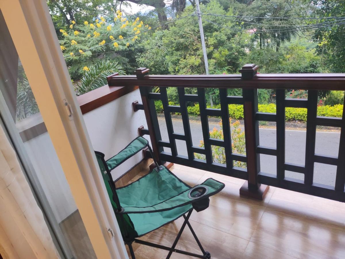 Y&Y Residence Kandy Luaran gambar